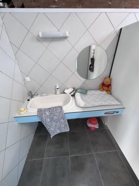salle de bain bébé