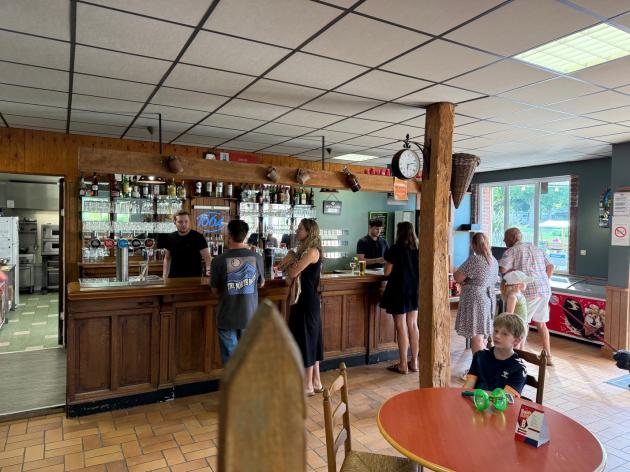 bar
